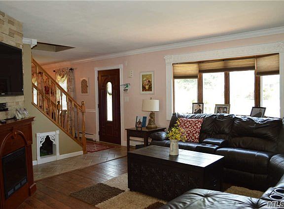 2nd image of 62 Rosemont Ave