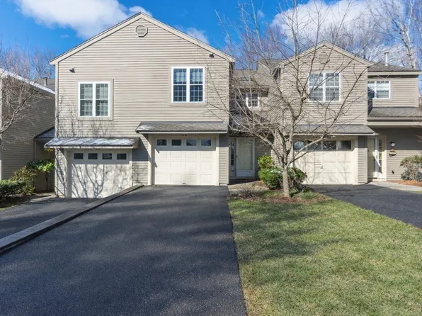 110 Ridgefield Cir #D, Clinton, MA 01510