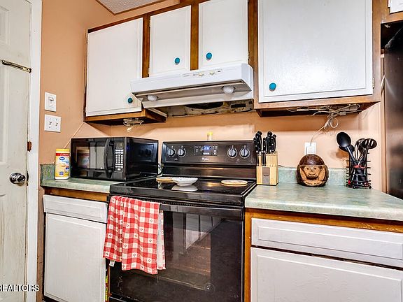 5th image of 7200 Meadowbrook Cir