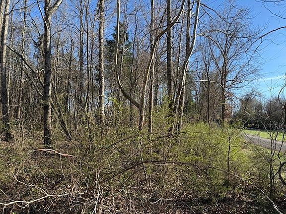 3rd image of 120 S Woods Rd