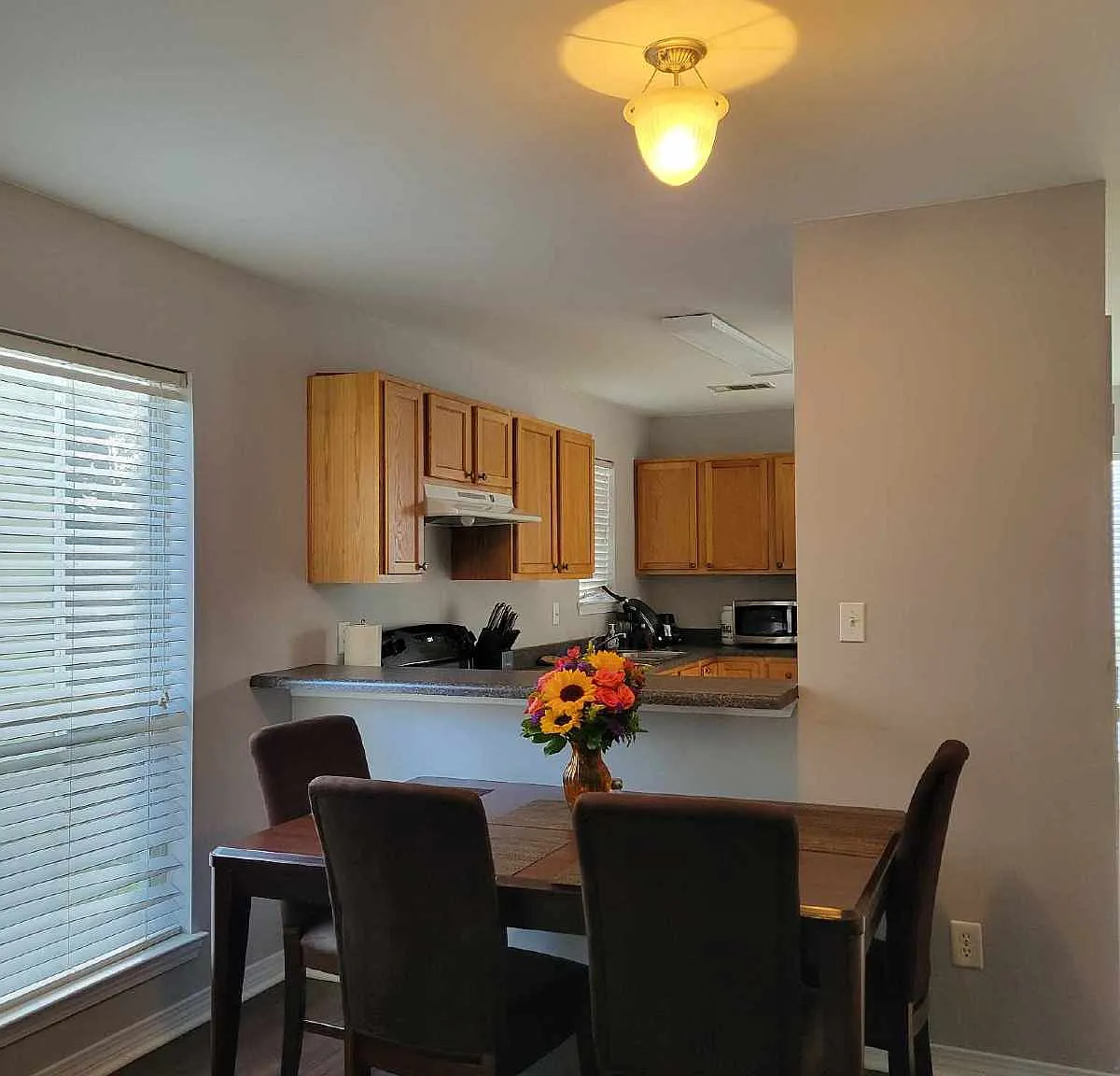 2 bed, 1.5 bath, $2,200 — Photo 2