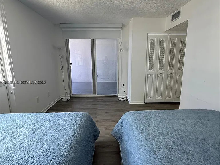 1420 Brickell Bay Dr #1005C — Photo 7
