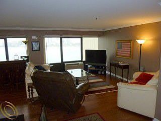 5th image of 300 Riverfront Dr APT 7F