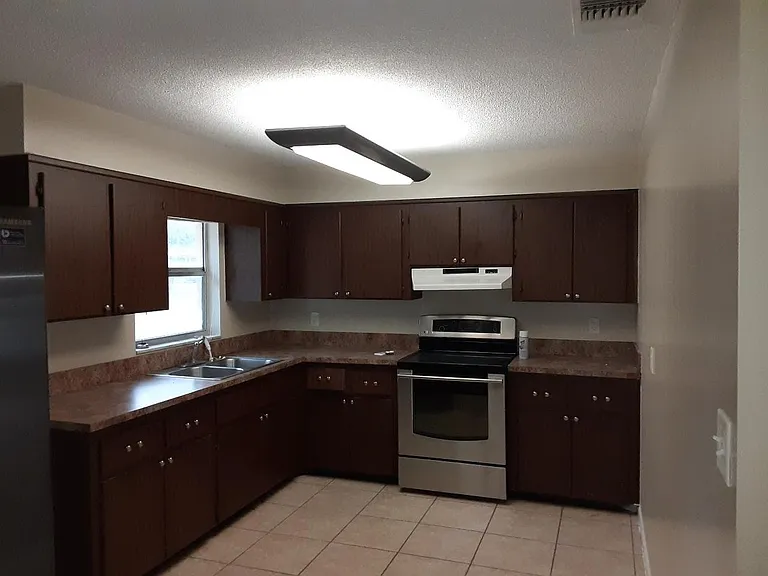 4628 Date Palm Dr — Photo 10