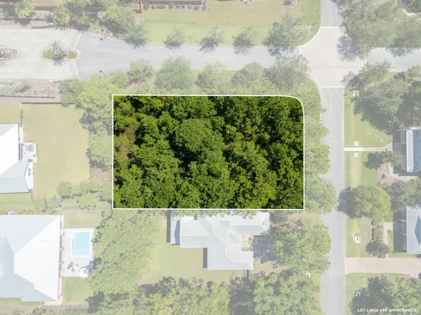 7 W Grizzly St, Freeport, FL 32439