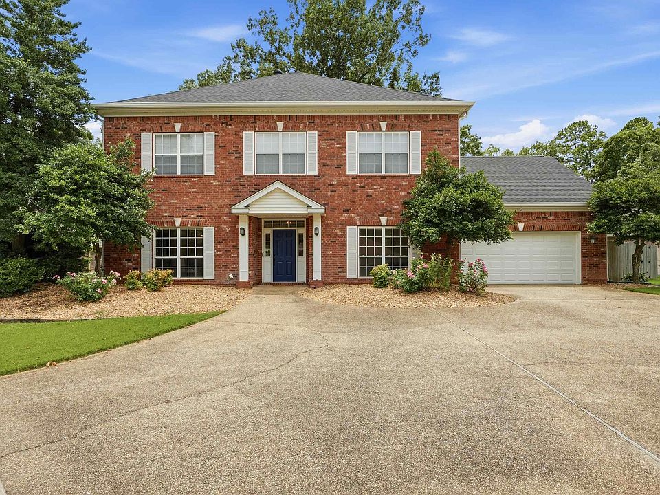 1st image of 102 Montpellier Dr