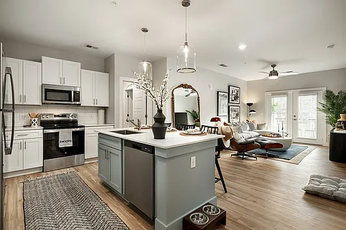 Encore Luxury Residences Photo 1
