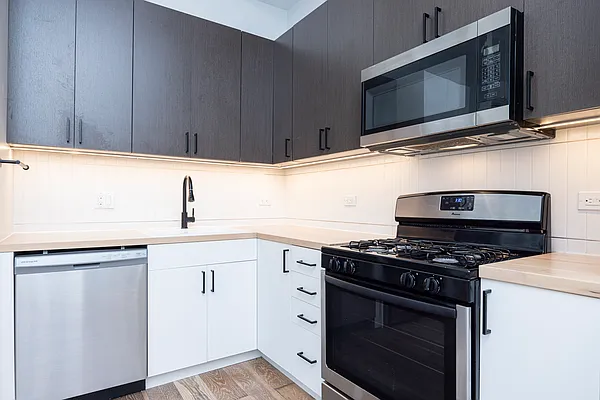 Rented by The KCI Group | media 28