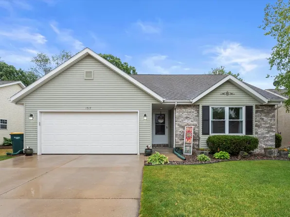 1517 Goldenrod CIRCLE, West Bend, WI 53095