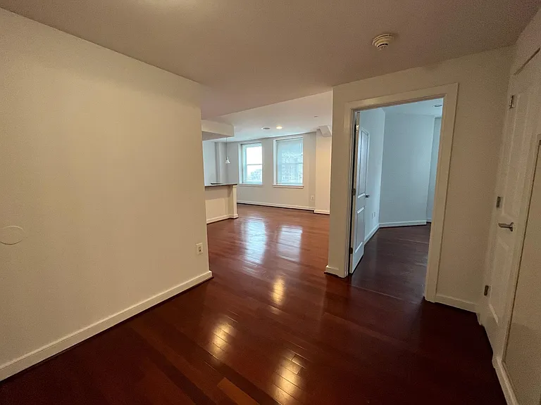 111 S 15th St #2104 — Photo 16