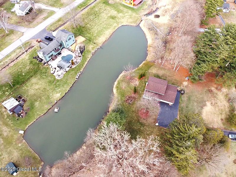 3rd image of 140 Stinson Avenue