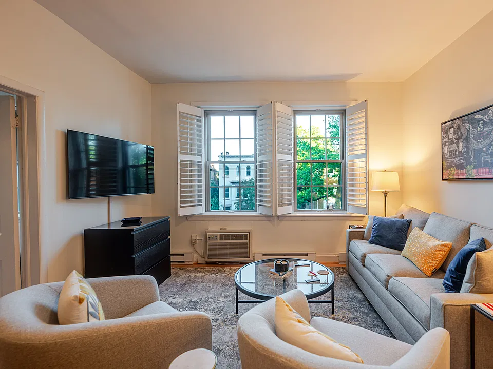 2010 Kalorama Rd NW #301