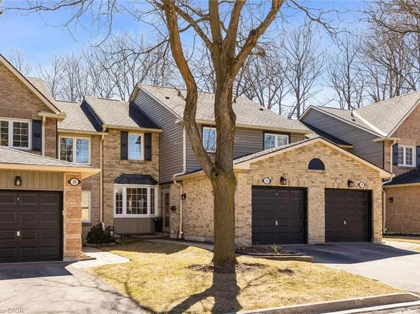 2766 Folkway Dr #25, Mississauga, ON L5L 3M3