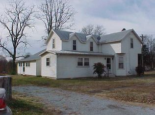 214 Walnut Ave, Saint Joseph, TN 38481