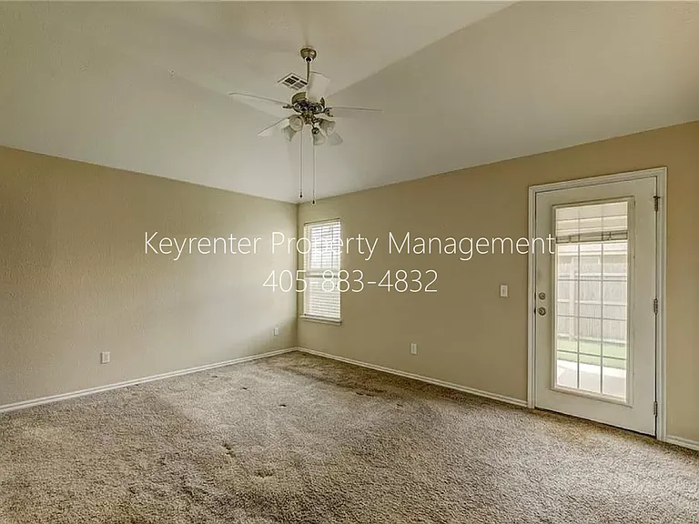 12328 SW 5th St — Photo 22