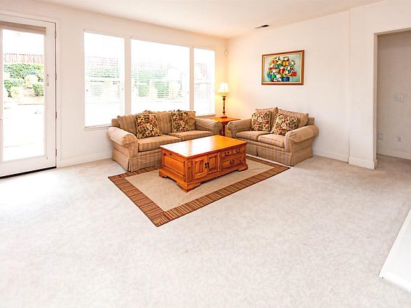 4th image of 3262 Trajan Ct