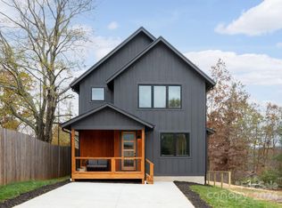 6 Mountain Song Ln, Asheville, NC 28806