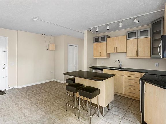 2nd image of 245 Gano St #8