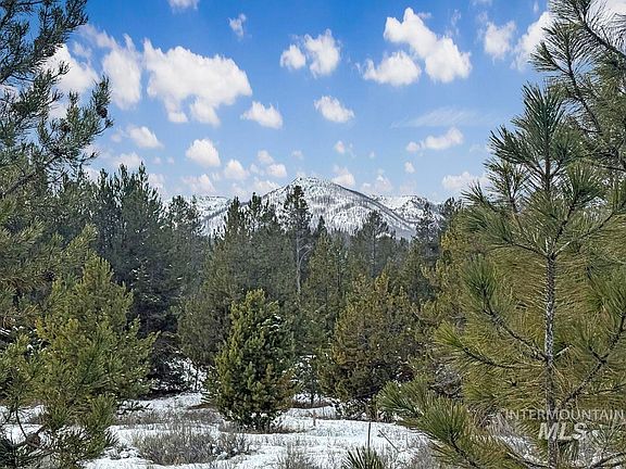 2nd image of L6 B Riverside Dr #1