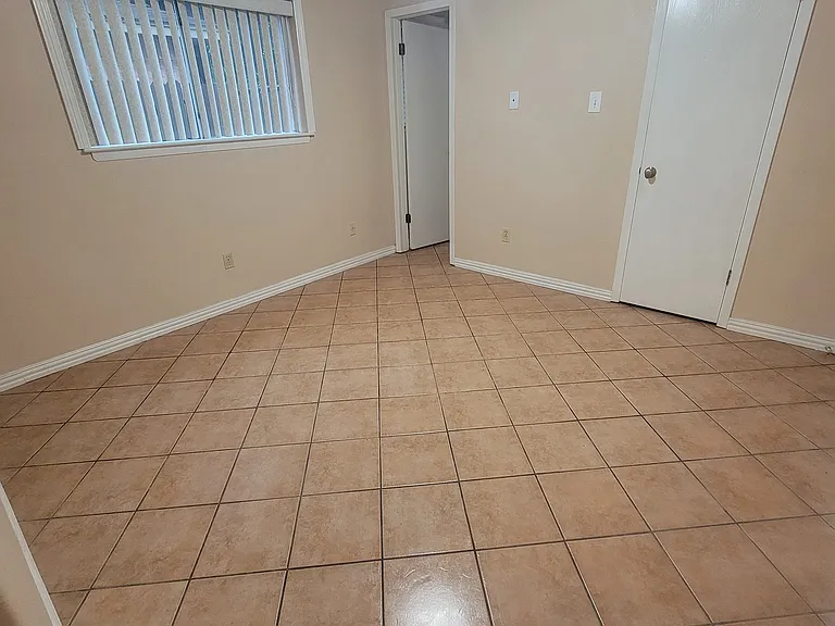 2113 Hawk Ave — Photo 8