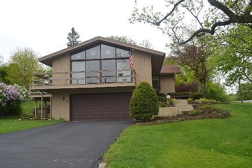 2nd image of 8402 Crescent Ct E
