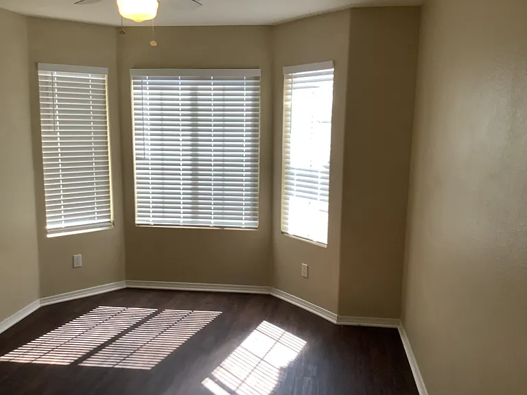7623 Banyon Ave NW — Photo 18