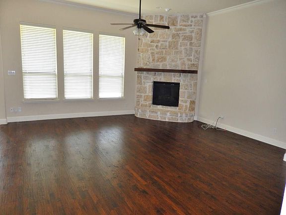 2nd image of 607 Paint Creek Ct
