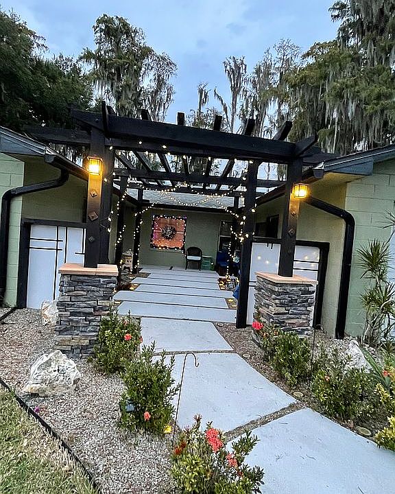 2nd image of 10333 Thompson Pl