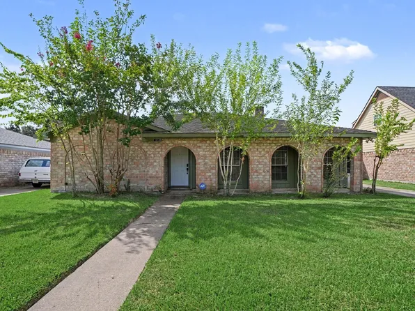 10210 Sagerock Dr, Houston, TX 77089