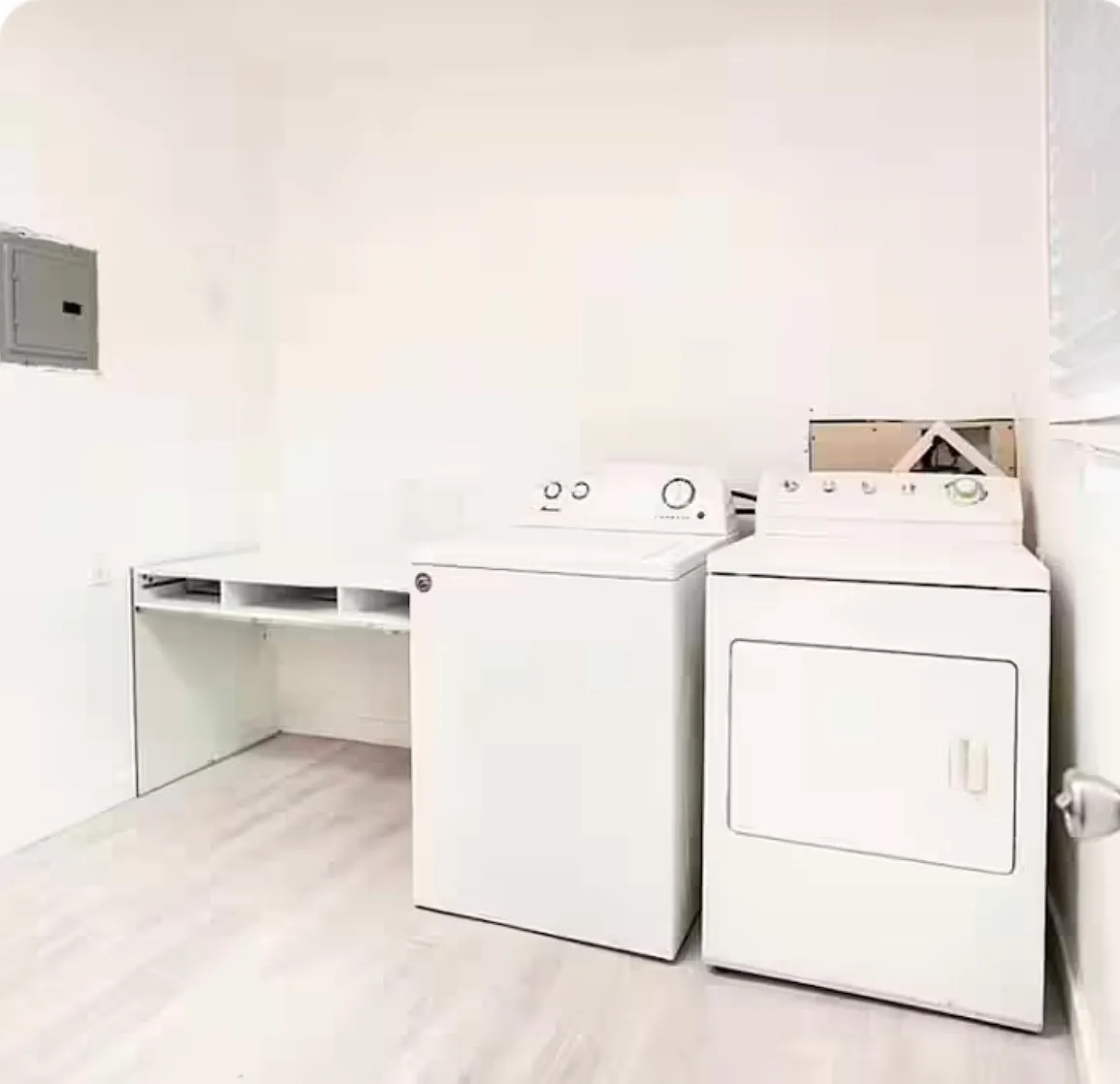 2 bed, 800 sqft, $5,500 — Photo 1