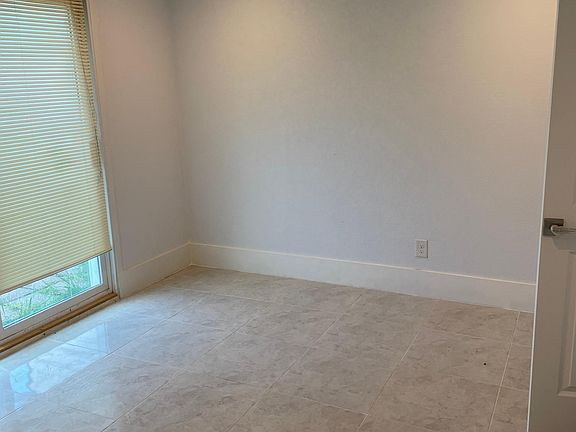 5th image of 2501 Kimberly Ln