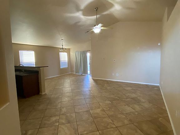 3rd image of 2523 Prado Del Sol Ave