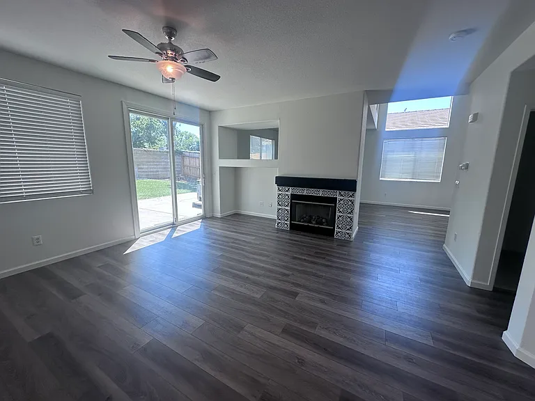 6616 Trailway Way — Photo 4