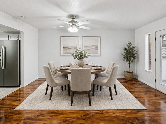 3rd image of 930 Shady Creek Ln