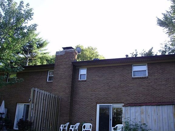 Back Entrance - units 9001 and 9002