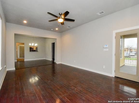 5th image of 702 Cuney Way