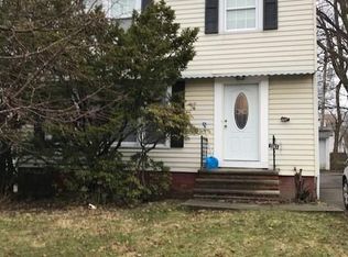 1163 Haselton Rd, Cleveland Heights, OH 44121
