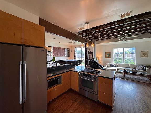 4th image of 310 McAlpine St