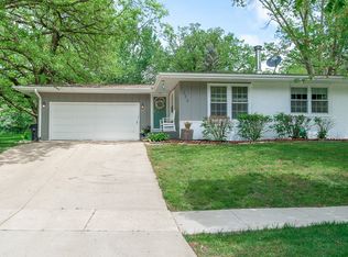354 Brentwood Dr NE, Cedar Rapids, IA 52402