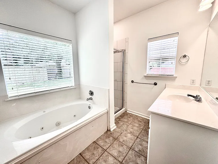 413 Lake Worth Dr — Photo 10