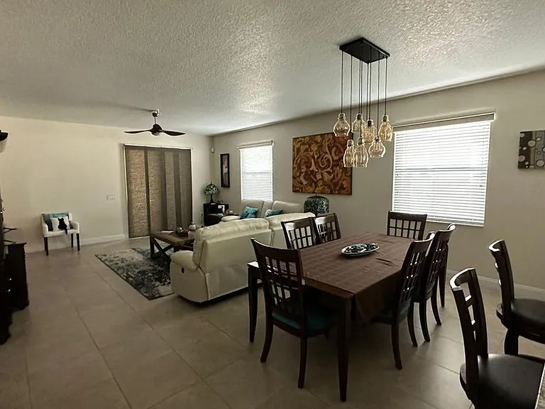 412 Waterside Cir — Photo 3