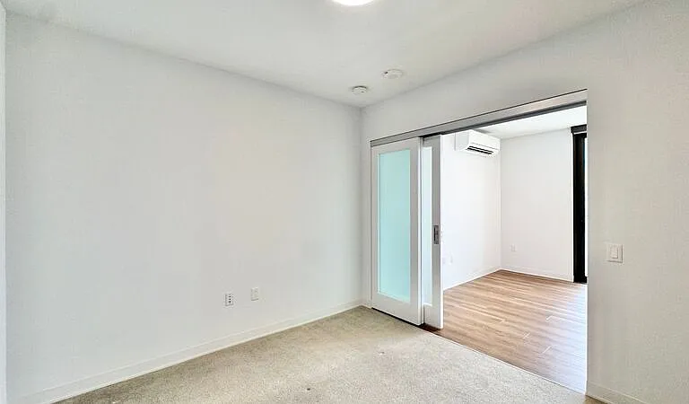 987 Queen St #2511 — Photo 9