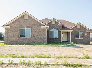 19444 Gold Riv, Macomb, MI 48044