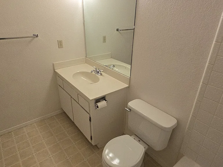 1650 N Lakeview Ln — Photo 13