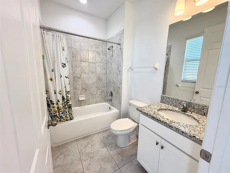 12189 Nouveau Ave — Photo 22