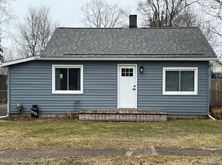 4723 4th St, Columbiaville, MI