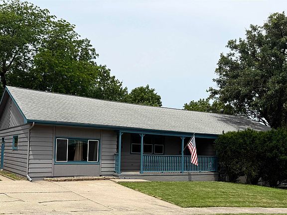 2nd image of 620 N Maple St
