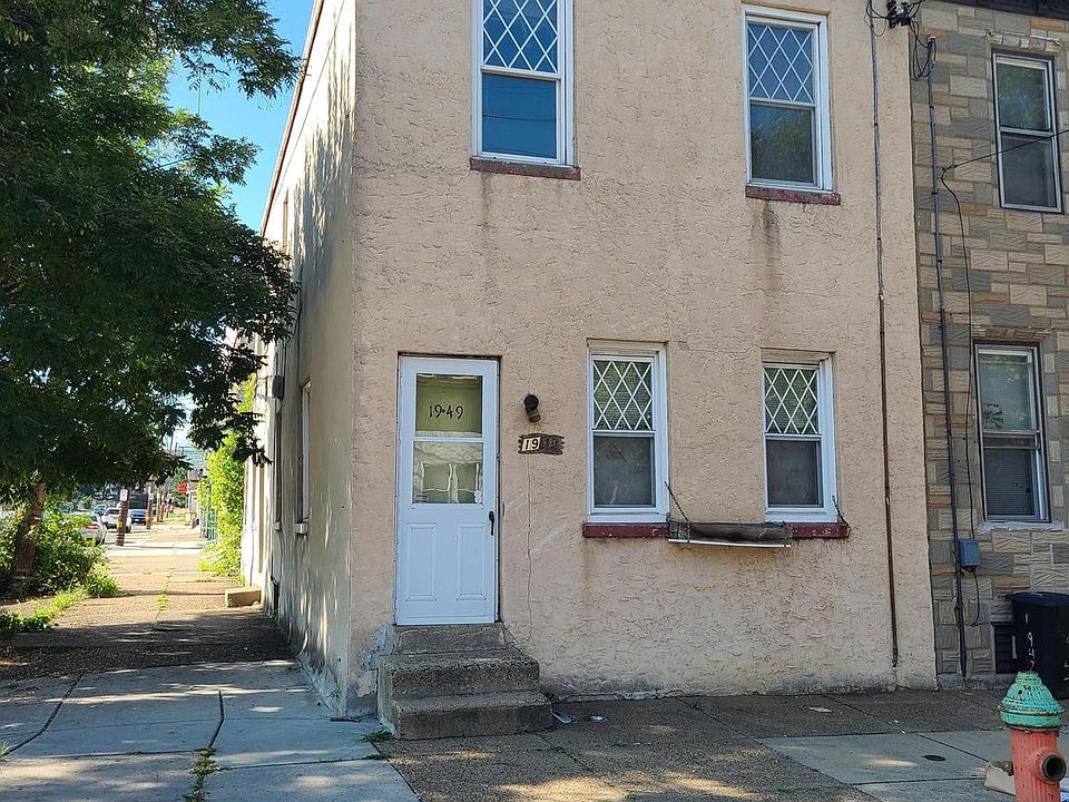 1st image of 1949 W Bristol St