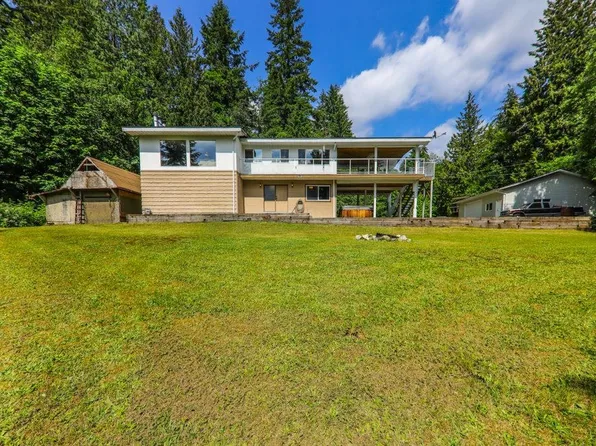 23215 141st Ave, Maple Ridge, BC V4R 2R4