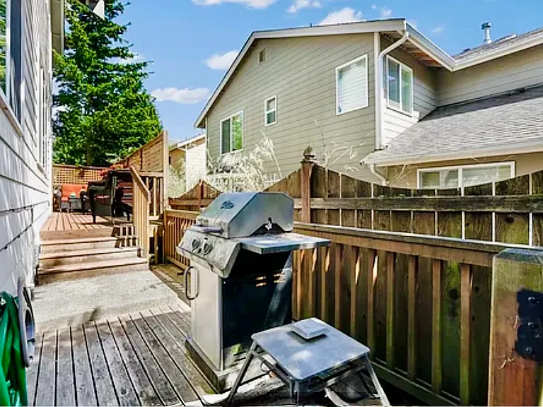 12939 NE 204th Pl — Photo 12